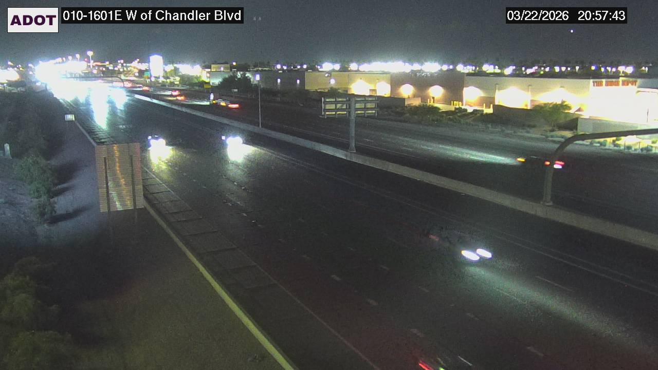 I-10 @W of Chandler Blvd live webcam